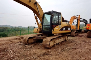 Caterpillar 320C excavator