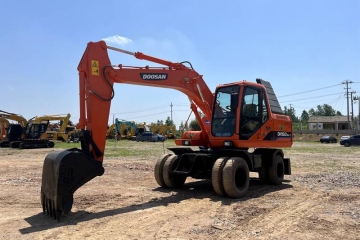 Doosan DH150W-7 wheel excavator