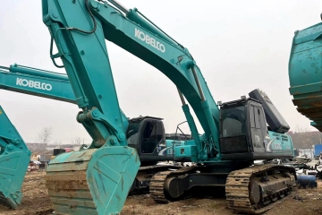 Kobelco SK460-8 excavator