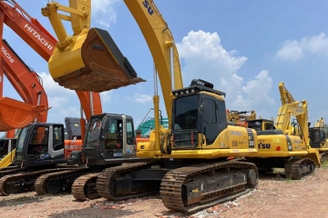 Komatsu PC350-7 excavator