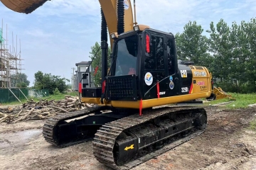 Caterpillar CAT329DL excavator