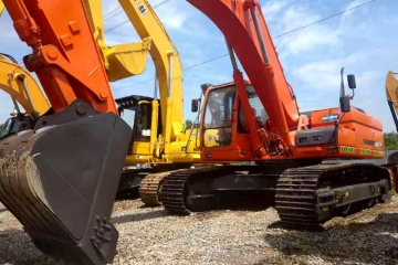 Doosan DX300 excavator