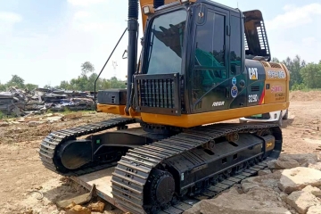 Caterpillar CAT329DL excavator