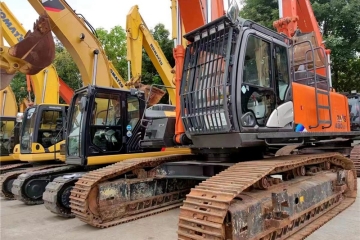 Hitachi ZX490 excavator