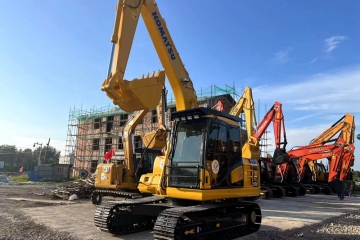 Komatsu PC130-7 excavator