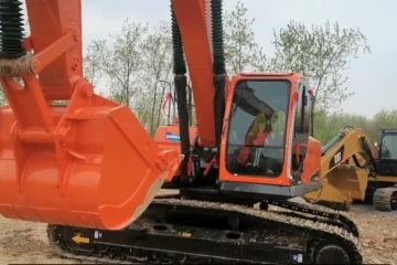 Doosan DX225LC