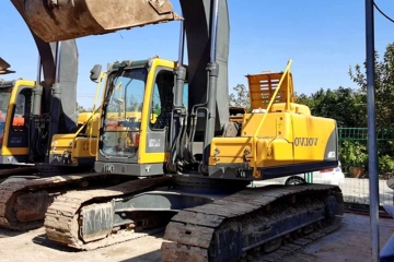 Volvo EC210BLC excavator