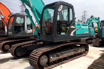 Kobelco SK200-8 excavator