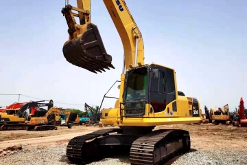 Komatsu PC200-8 excavator