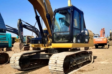 Caterpillar CAT320D excavator