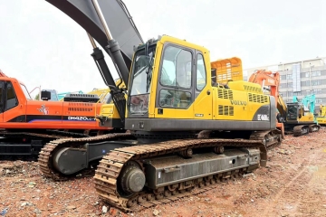 Volvo EC460BLC excavator