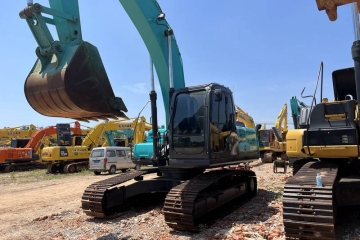 Kobelco SK200-8 excavator