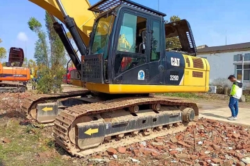 Caterpillar CAT 390DL