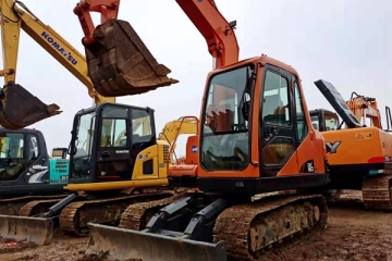 Doosan DH80GOLD excavator