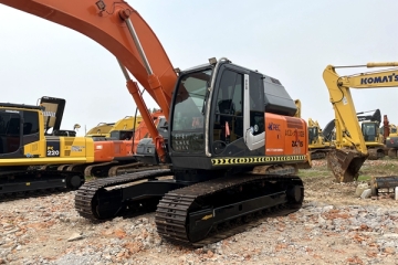 Hitachi ZX210-3 excavator