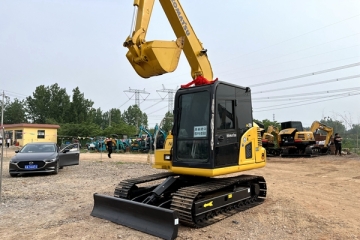 Komatsu PC70-8 excavator