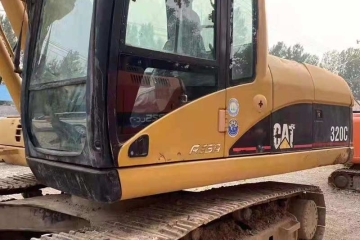 Caterpillar CAT 320C with intercooler