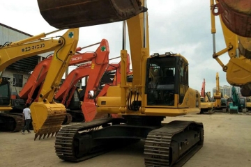 Komatsu PC450-7EO excavator