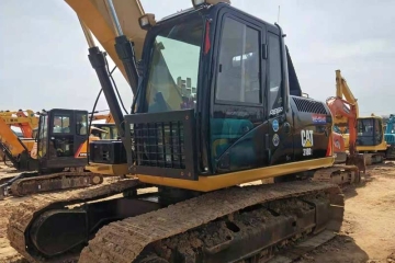 Caterpillar CAT 318D2