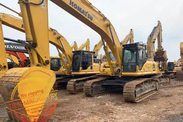 Komatsu PC450-7 Excavator