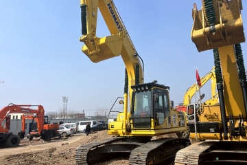 Komatsu PC240LC-8 excavator