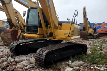 Komatsu pc210-8 excavator