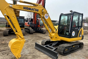 Komatsu PC56 excavatoe