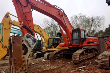 Doosan DH500LC-7 excavator