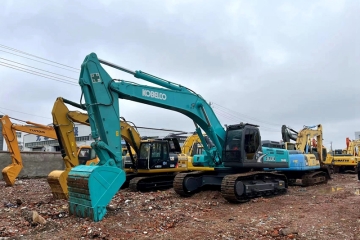 Kobelco SK480 excavator