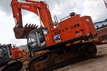 Hitachi ZX670 excavator