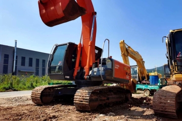 Hitachi ZX240-3 excavator