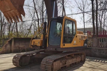 Volvo EC210BLC excavator