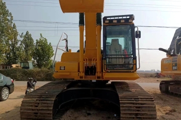 Komatsu PC220-8 EXCAVATOR(80CM track)